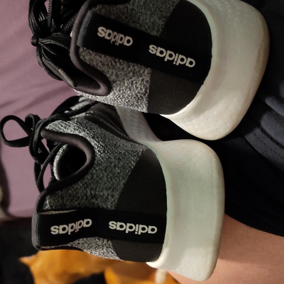 Adidas size 7.5 women's. - Picture 5 of 8